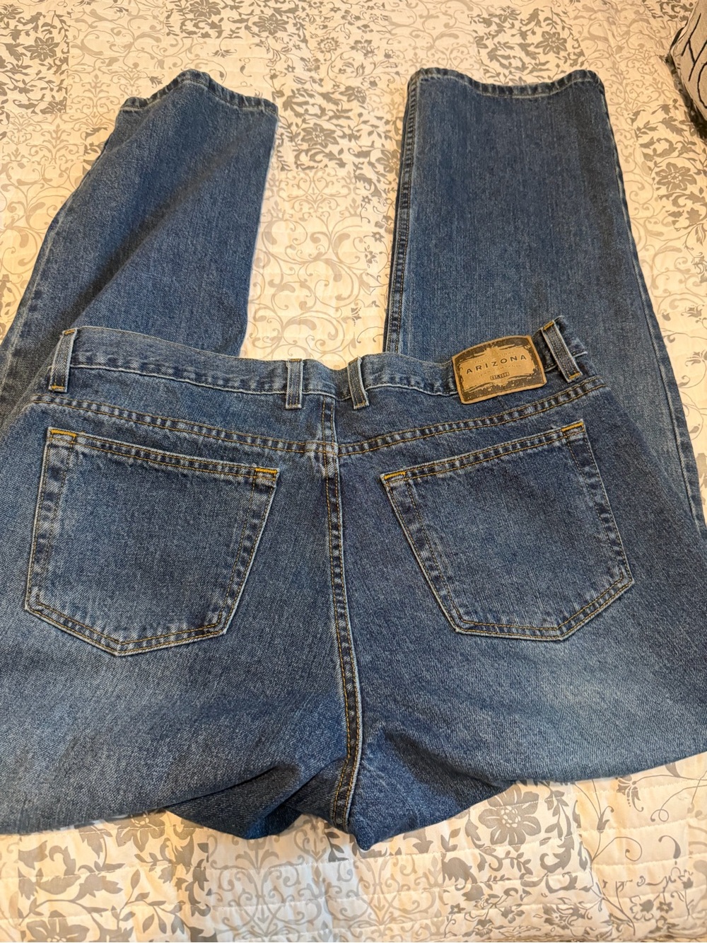 Men’s Arizona relaxed fit 38x32 jeans vgc.